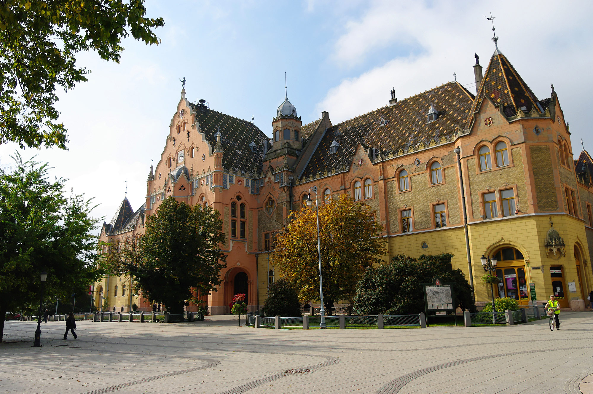 Kecskemét (Photo License CC BY 2.0)